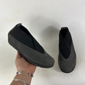 The Flexx Wedge Comfort Shoes Womens 7.5 Gray Leather Slip-On Cross Band Preppy